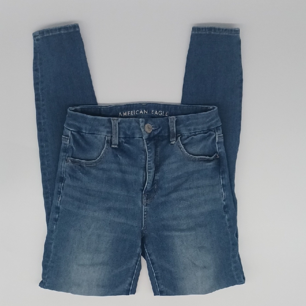American Eagle Outfitters Blue Skinny 'Dream' Jeans Medium Wash (Size 2)